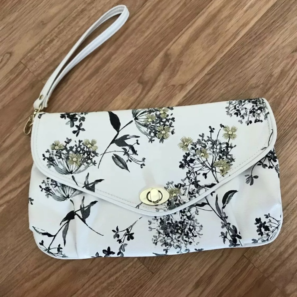 ICING Clutch Wristlet White Black Gold Floral NWOT